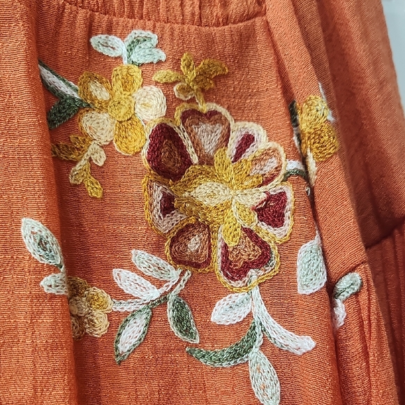 Fig & Flower Embroidered Orange Blouse Medium - Picture 9 of 12